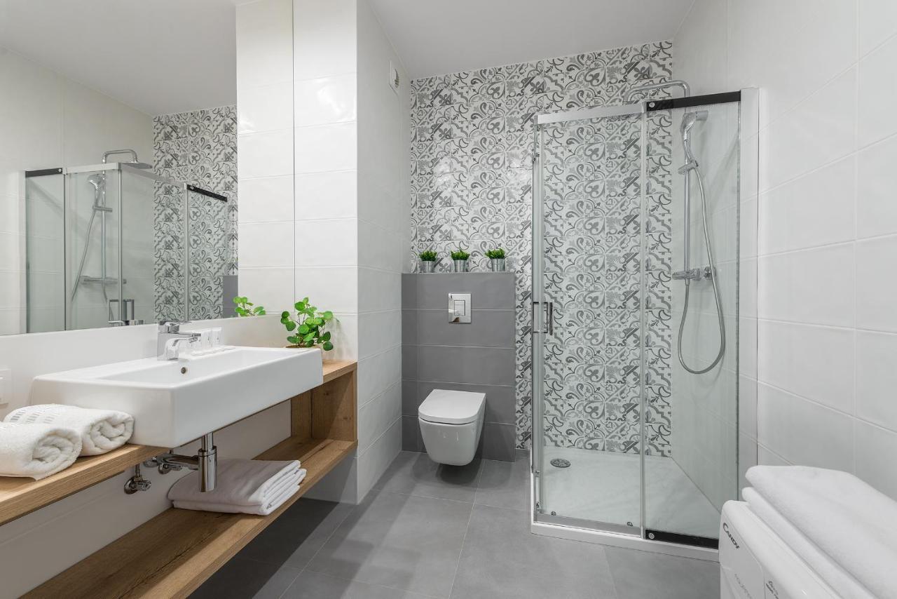 Okecie Airport Studio Bakalarska 2 P&O Serviced Apartments Varşova Dış mekan fotoğraf